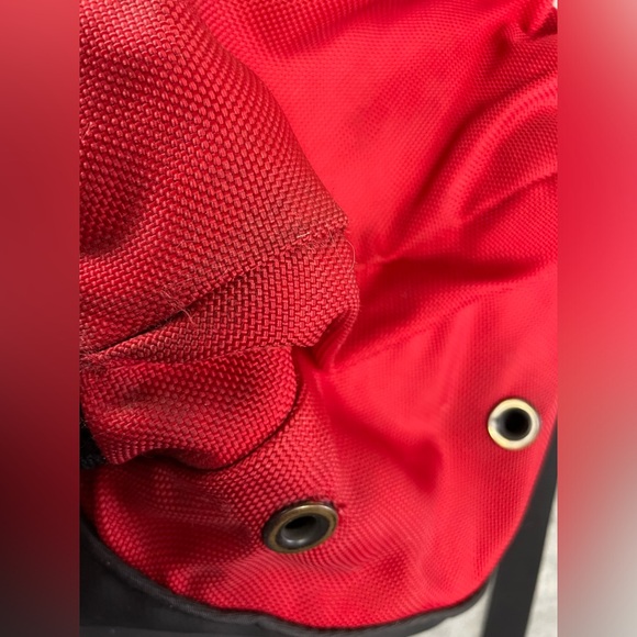 Vintage Oakley Icon Backpack Red Black Bag Nylon •One Side Pocket Zipper Issue• - Picture 13 of 16